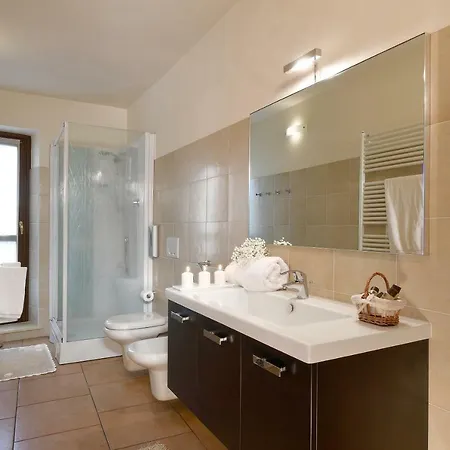 Vista Sulle Langhe 4*