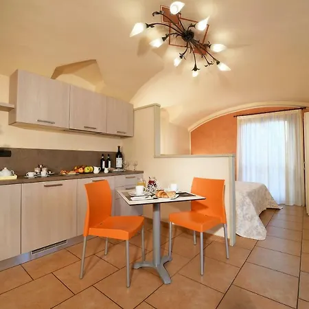 Vista Sulle Langhe Bed & Breakfast