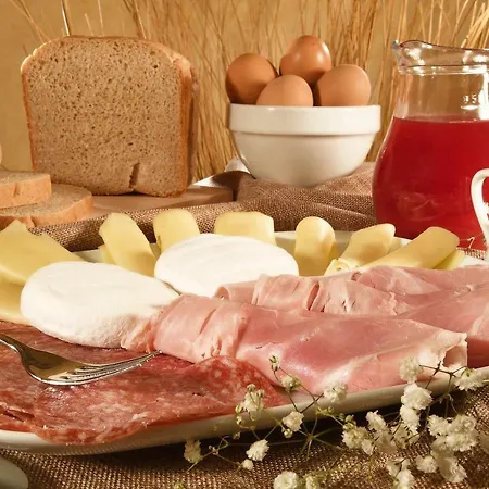 Vista Sulle Langhe 4* Carrù